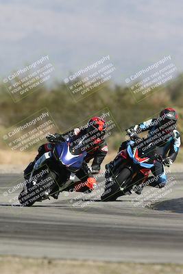 media/Oct-13-2025-Moto Forza (Mon) [[a66d839500]]/3-B Group/Session 3 Turn 2/